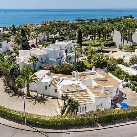 Willa The House By Algarve Holidays Albufeira