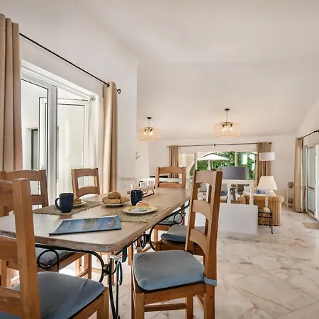 Willa The House By Algarve Holidays Albufeira